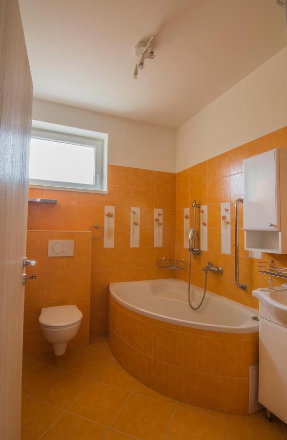 Vila Doliny Konská Exteriör bild