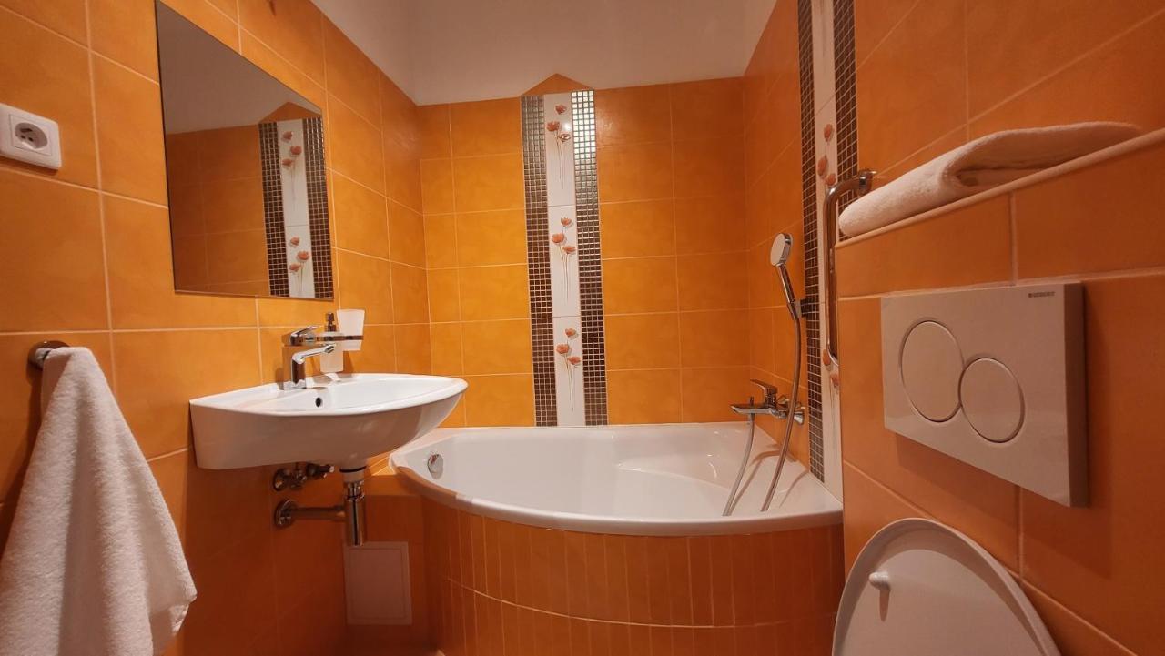 Vila Doliny Konská Exteriör bild